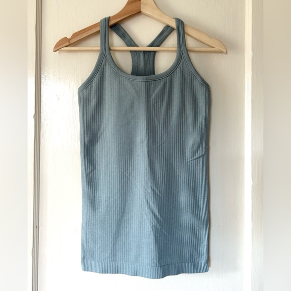 Lululemon Ebb To Street Tank Top Blue Cast 6 - Picture 1 of 5